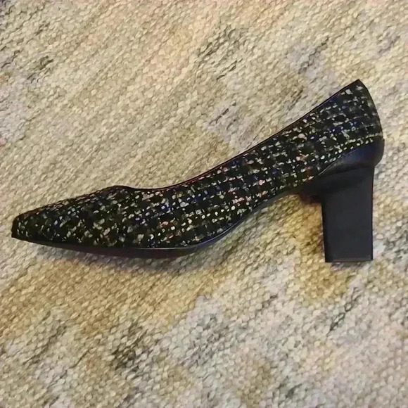 Brown Tweed Heels - Picture 2 of 6